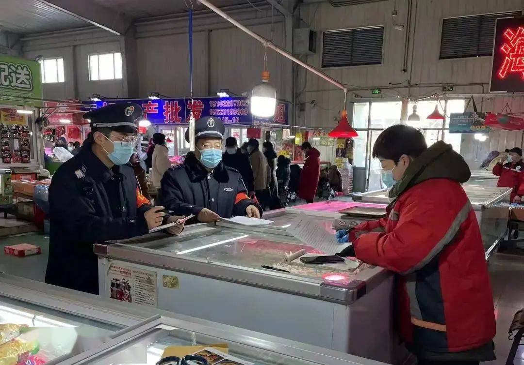 北辰区局 合力攻坚 展现市场监管“铁军”担当 医用口罩零售见真章