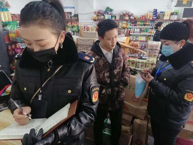 春雷行动2021∣甘孜州强化冷链食品安全监管与疫情防控防线，医用于线口罩零售同步规范